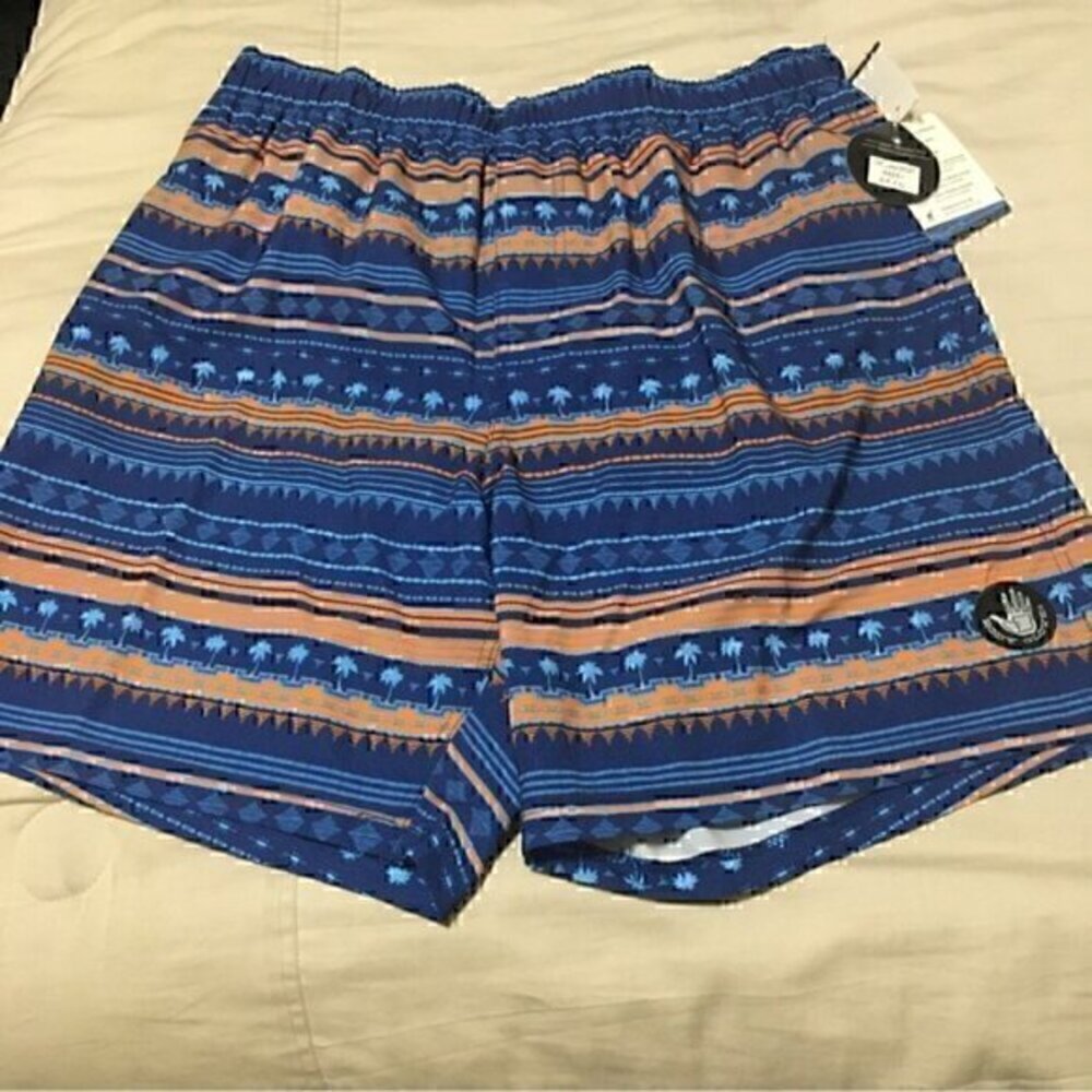Body Glove Mens size large swim trunks / board shorts NWT